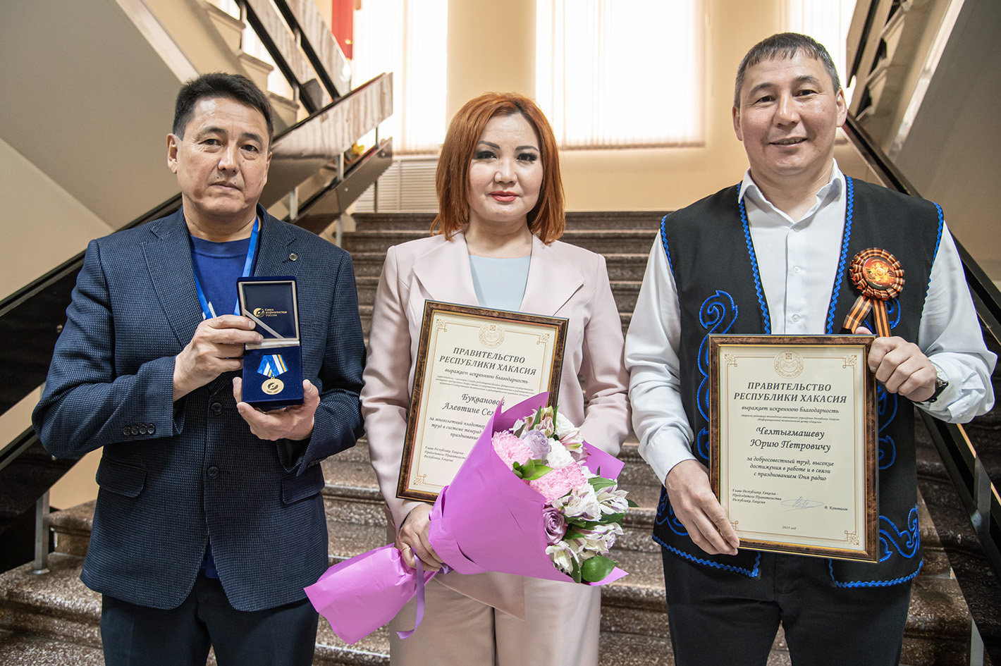 Хакас тілінең хабарлар – радиоҷа паза телевидениеҷе